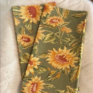 April Cornell Floral Sunflower Patterned Towels Set of 2
